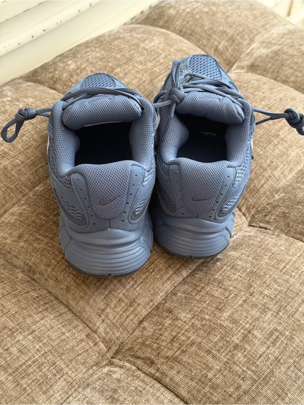 Nike Women’s Blue Mesh Athletic Sneakers - Picture 2 of 5